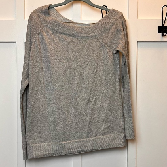 GAP Women's Metallic Shimmer Sweater Cotton Blend Silver Size Medium Holiday - Picture 1 of 6
